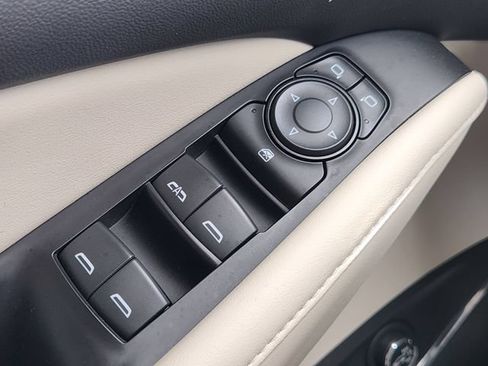 Used 2024 Buick Enclave Essence w/ Experience Buick Package AWD/4WD image 22