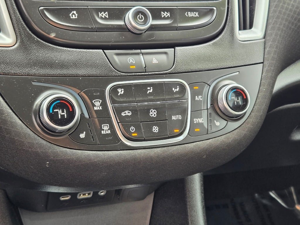 Used 2024 Chevrolet Malibu LT FWD image 24