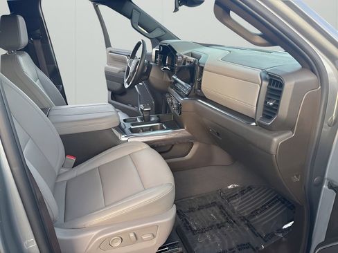 Used 2024 Chevrolet Silverado 1500 LTZ w/ LTZ Convenience Package II image 20