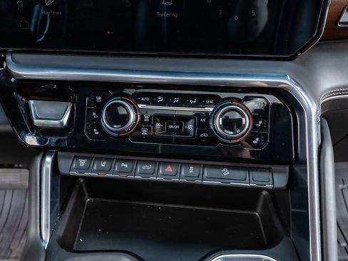 Used 2024 GMC Sierra 2500 Denali Ultimate image 27