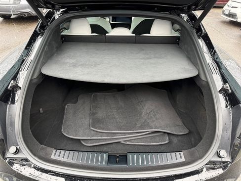 Used 2022 Tesla Model S image 16