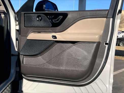 Used 2023 Lincoln Aviator Reserve w/ Elements Package Plus image 22