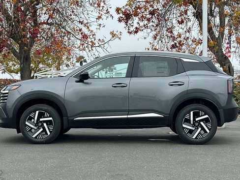 New 2026 Nissan Kicks SV image 7