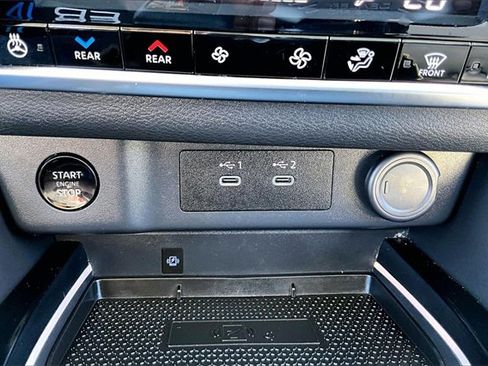 Certified 2024 Nissan Rogue SL w/ SL Premium Package image 16