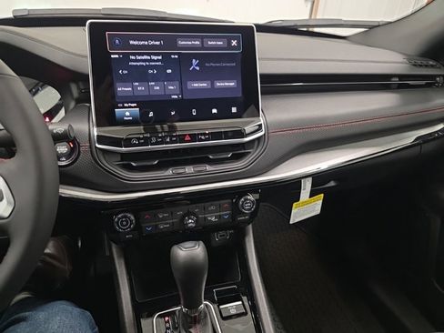 New 2026 Jeep Compass Trailhawk AWD/4WD image 17