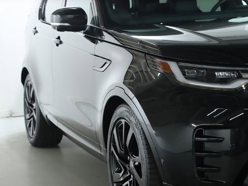 Used 2024 Land Rover Discovery Dynamic SE image 12