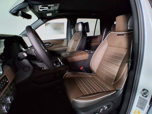 New 2026 GMC Yukon Denali Ultimate AWD/4WD image 10