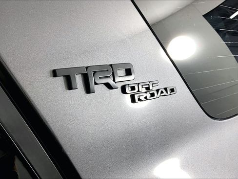 Used 2019 Toyota 4Runner TRD Off-Road Premium AWD/4WD image 10