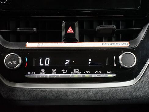 Certified 2025 Toyota Corolla LE image 20