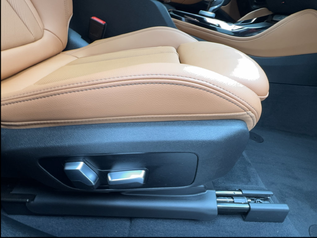 Used 2023 BMW X4 xDrive30i w/ Premium Package AWD/4WD image 34