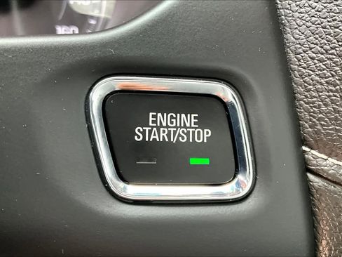 Used 2021 GMC Acadia SLT w/ Elevation Edition image 34