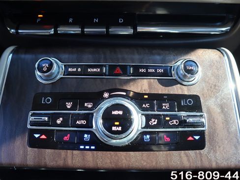 Used 2020 Lincoln Aviator Reserve w/ Equipment Group 202A image 28