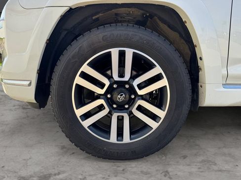 Certified 2022 Toyota 4Runner Limited AWD/4WD image 9