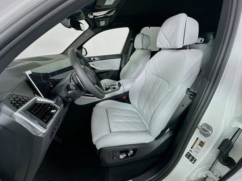 New 2026 BMW X5 xDrive40i w/ M Sport Package image 16