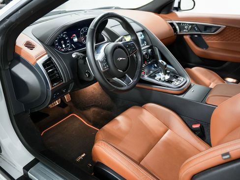 Used 2024 Jaguar F-TYPE R-Dynamic RWD image 9