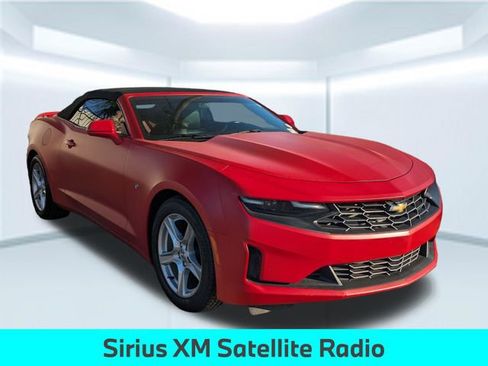 Used 2019 Chevrolet Camaro LT image 2