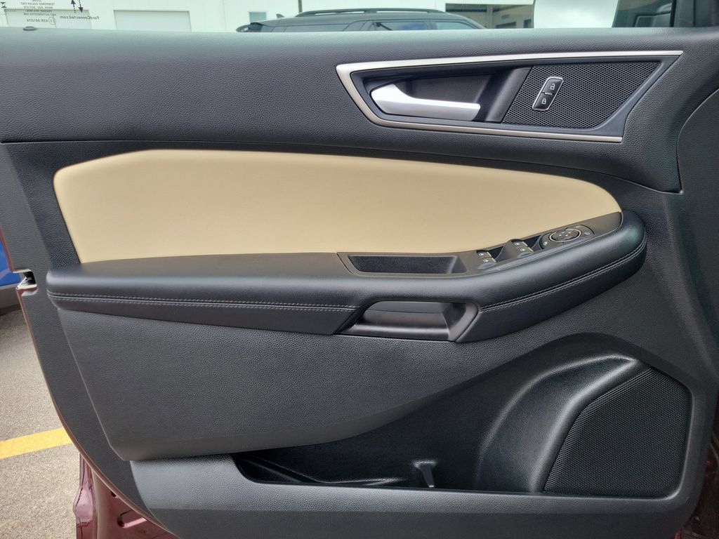 Used 2023 Ford Edge SEL w/ Convenience Package AWD/4WD image 17