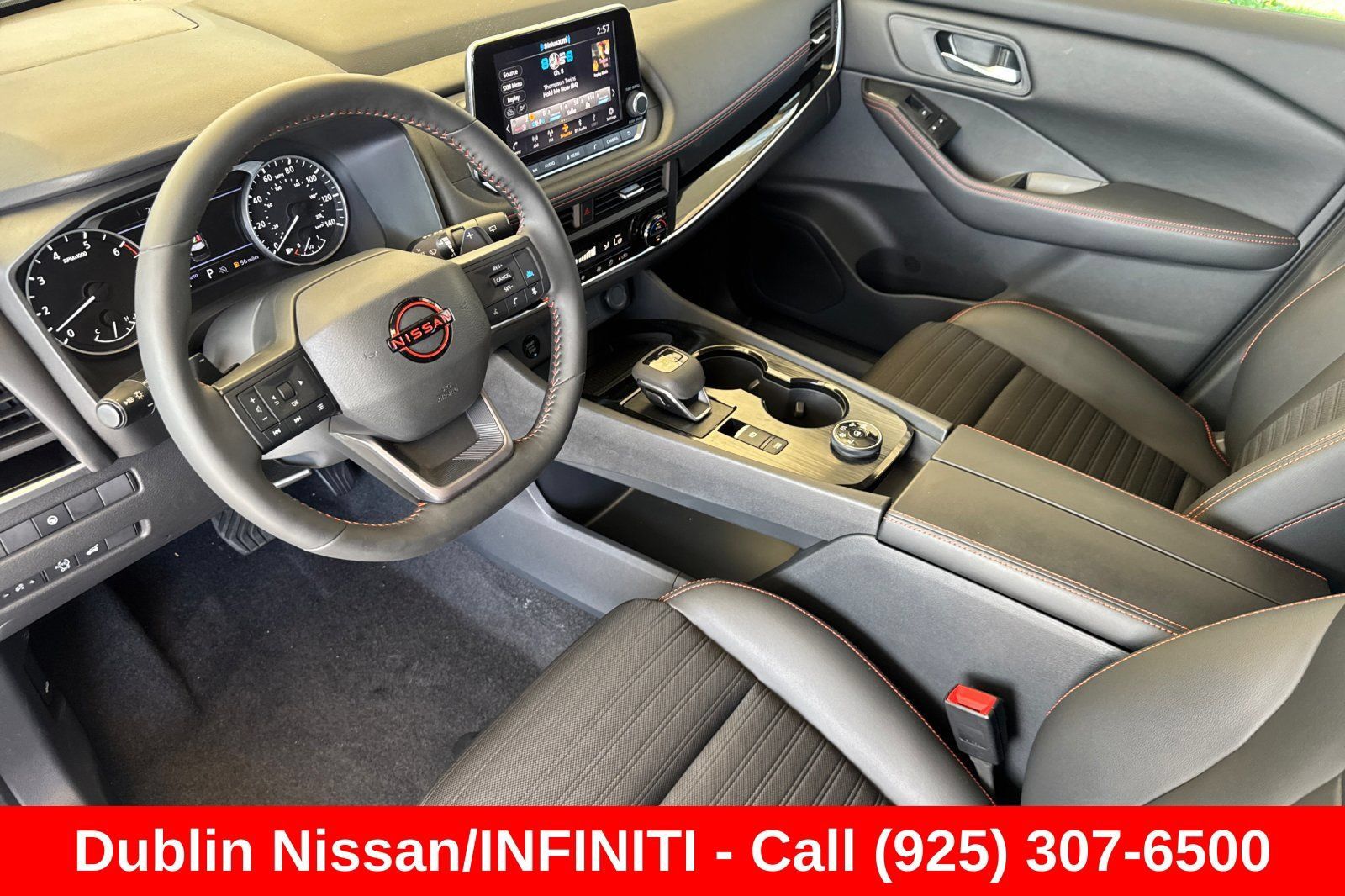 Used 2025 Nissan Rogue SV AWD/4WD image 10