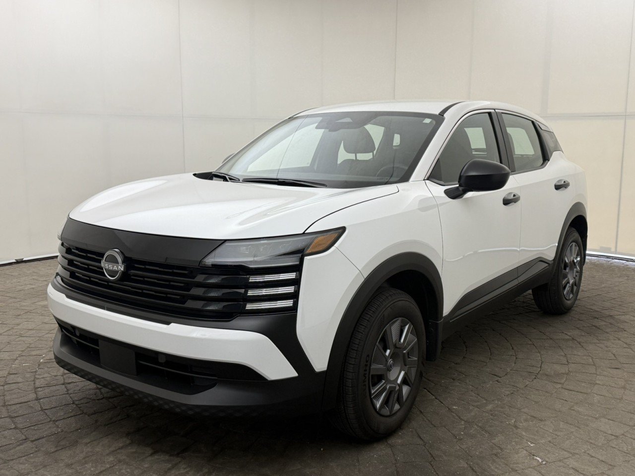 Used 2026 Nissan Kicks S FWD image 3