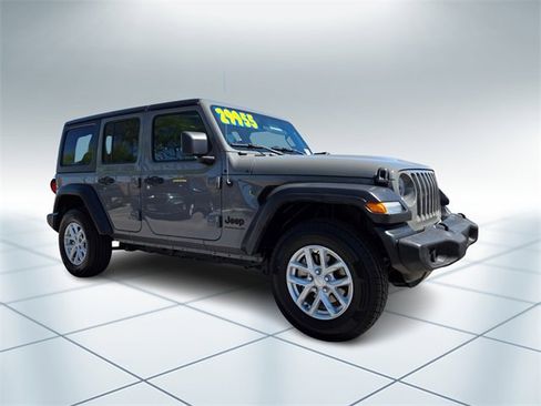 Used 2023 Jeep Wrangler Sport S image 2