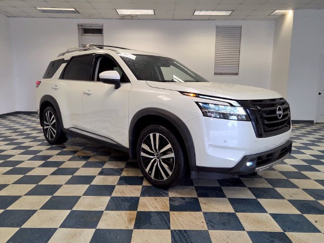 Used 2024 Nissan Pathfinder Platinum AWD/4WD image 1