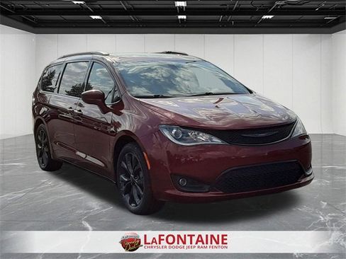 Certified 2020 Chrysler Pacifica Touring-L image 7