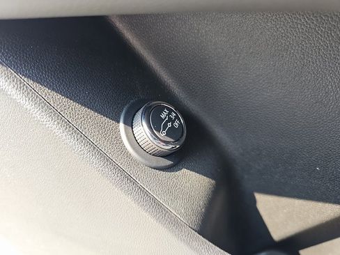 Used 2025 Cadillac XT6 Sport w/ Technology Package image 30