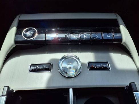 New 2026 Lincoln Navigator L Premier AWD/4WD image 11