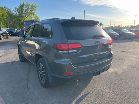 Used 2020 Jeep Grand Cherokee Trailhawk w/ Trailhawk Luxury Group AWD/4WD image 4