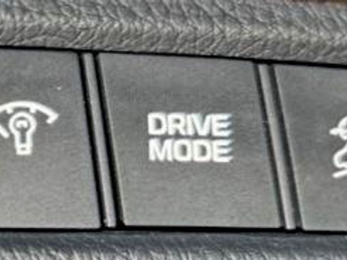 Used 2018 Hyundai Santa Fe Sport image 24