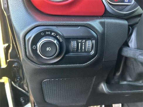 Certified 2022 Jeep Wrangler Rubicon w/ Steel Bumper Group image 17