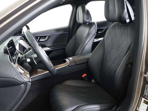 Used 2025 Mercedes-Benz E 450 4MATIC Sedan w/ Multicontour Seating Package image 31