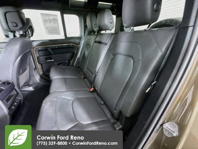 Used 2025 Land Rover Defender 110 X-Dynamic SE AWD/4WD image 27