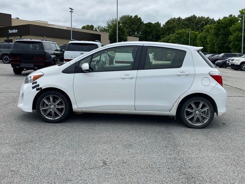 Used 2014 Toyota Yaris SE FWD image 4