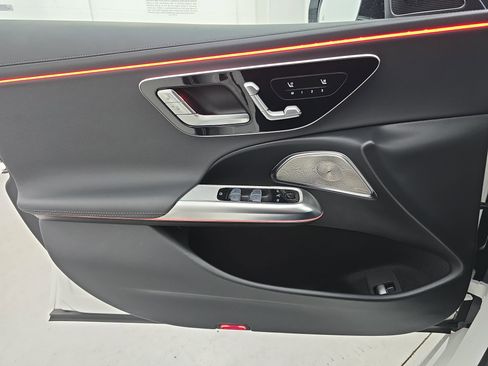 Used 2025 Mercedes-Benz E 350 Sedan image 27