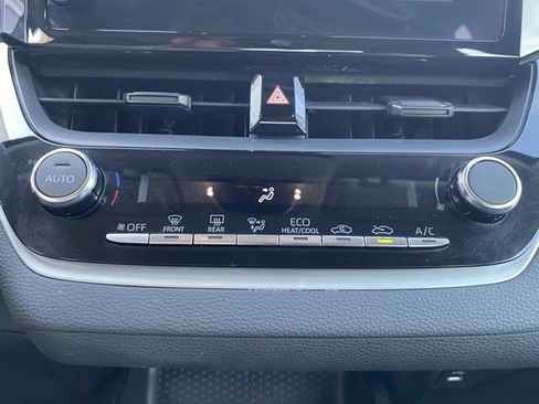 Used 2023 Toyota Corolla LE image 21