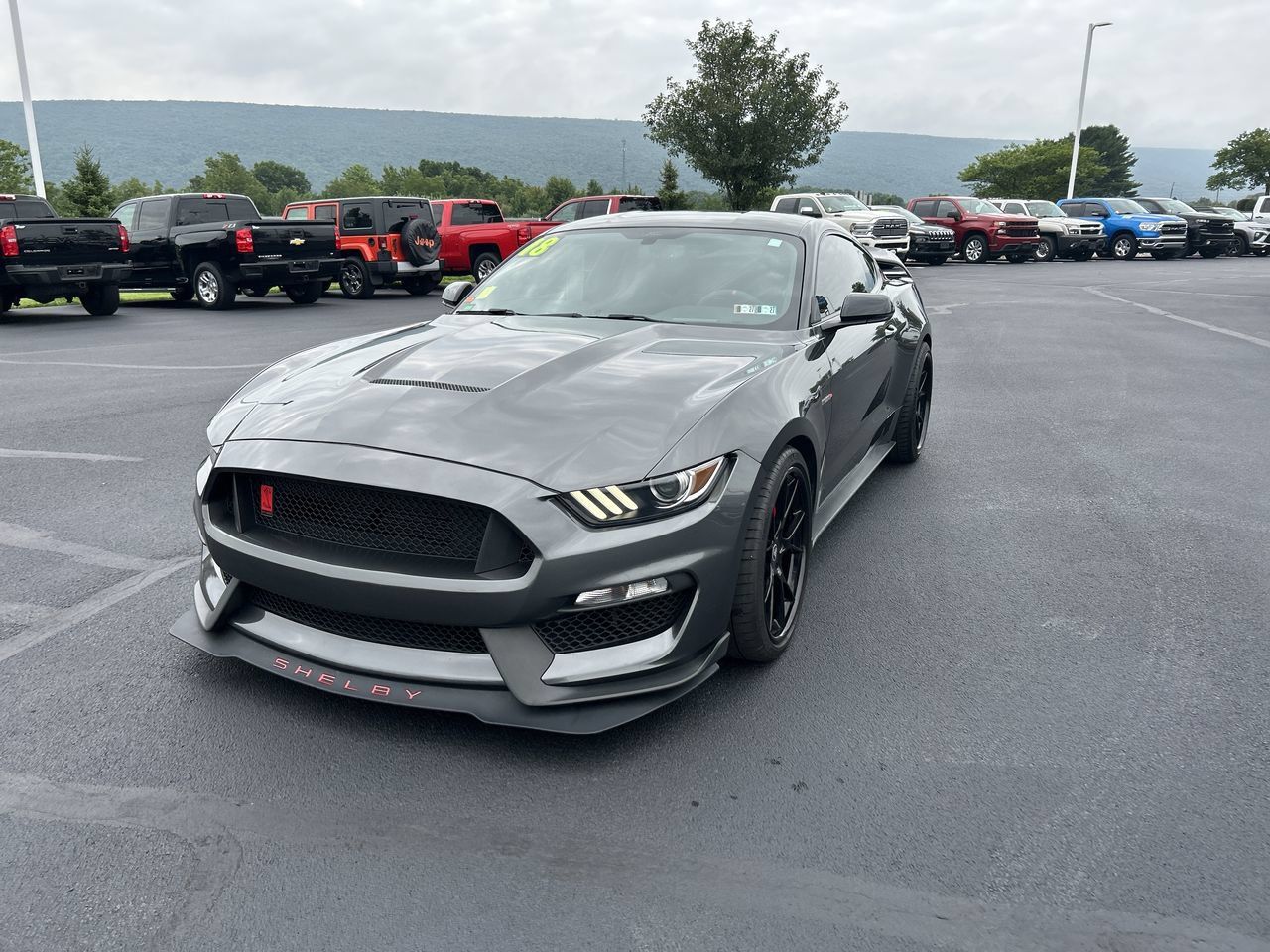 Used 2018 Ford Mustang Shelby GT350R w/ GT350R Equipment Group 920A RWD image 3