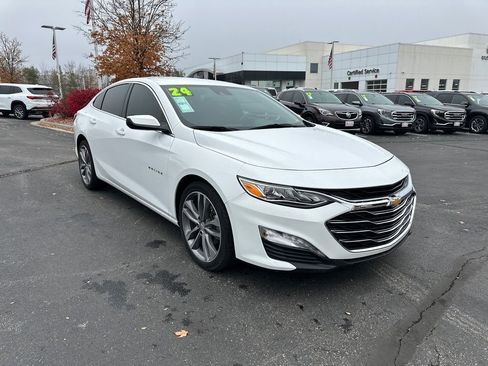 Used 2024 Chevrolet Malibu LT image 4