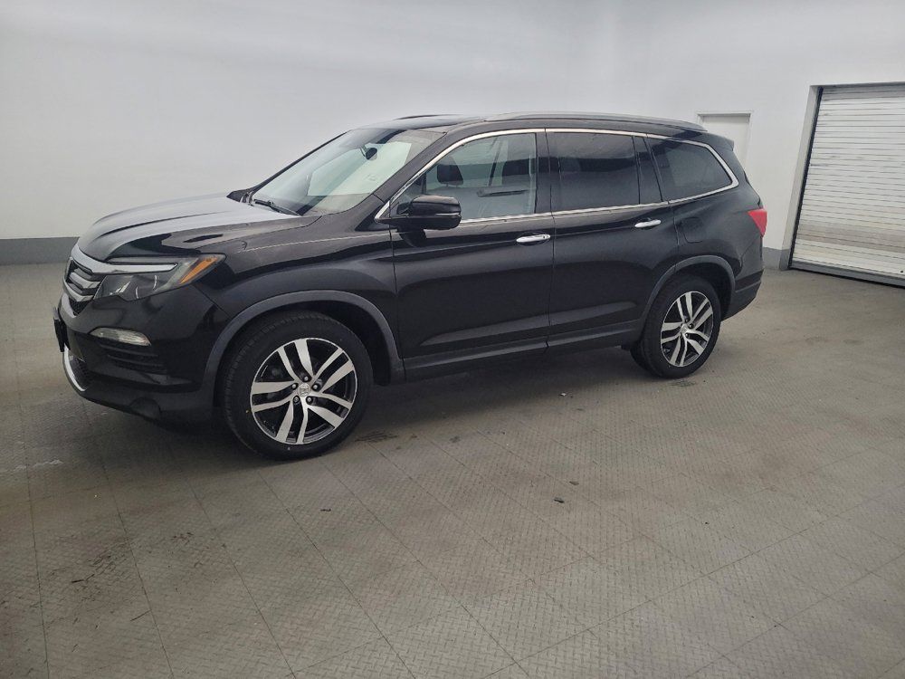 Used 2017 Honda Pilot Touring image 2