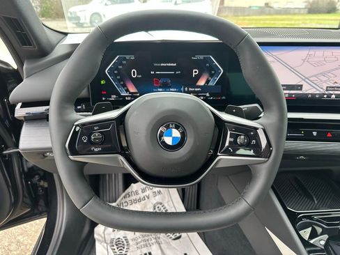 Certified 2025 BMW 530i image 14