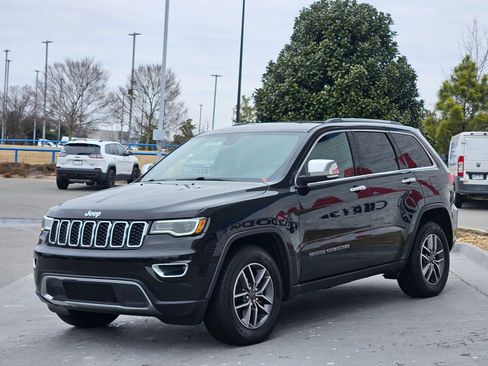 Used 2019 Jeep Grand Cherokee Limited w/ Luxury Group II image 3