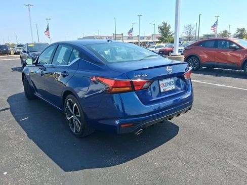 Used 2024 Nissan Altima 2.5 SR FWD image 10