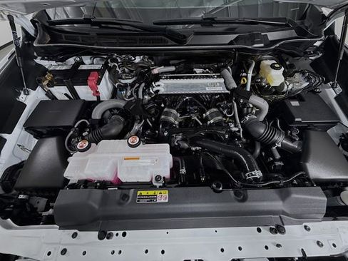 Used 2025 Toyota Tundra SR5 AWD/4WD image 28