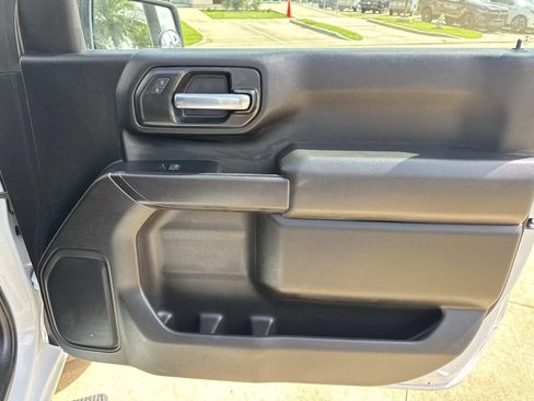 Used 2022 GMC Sierra 2500 Pro w/ Convenience Package RWD image 16