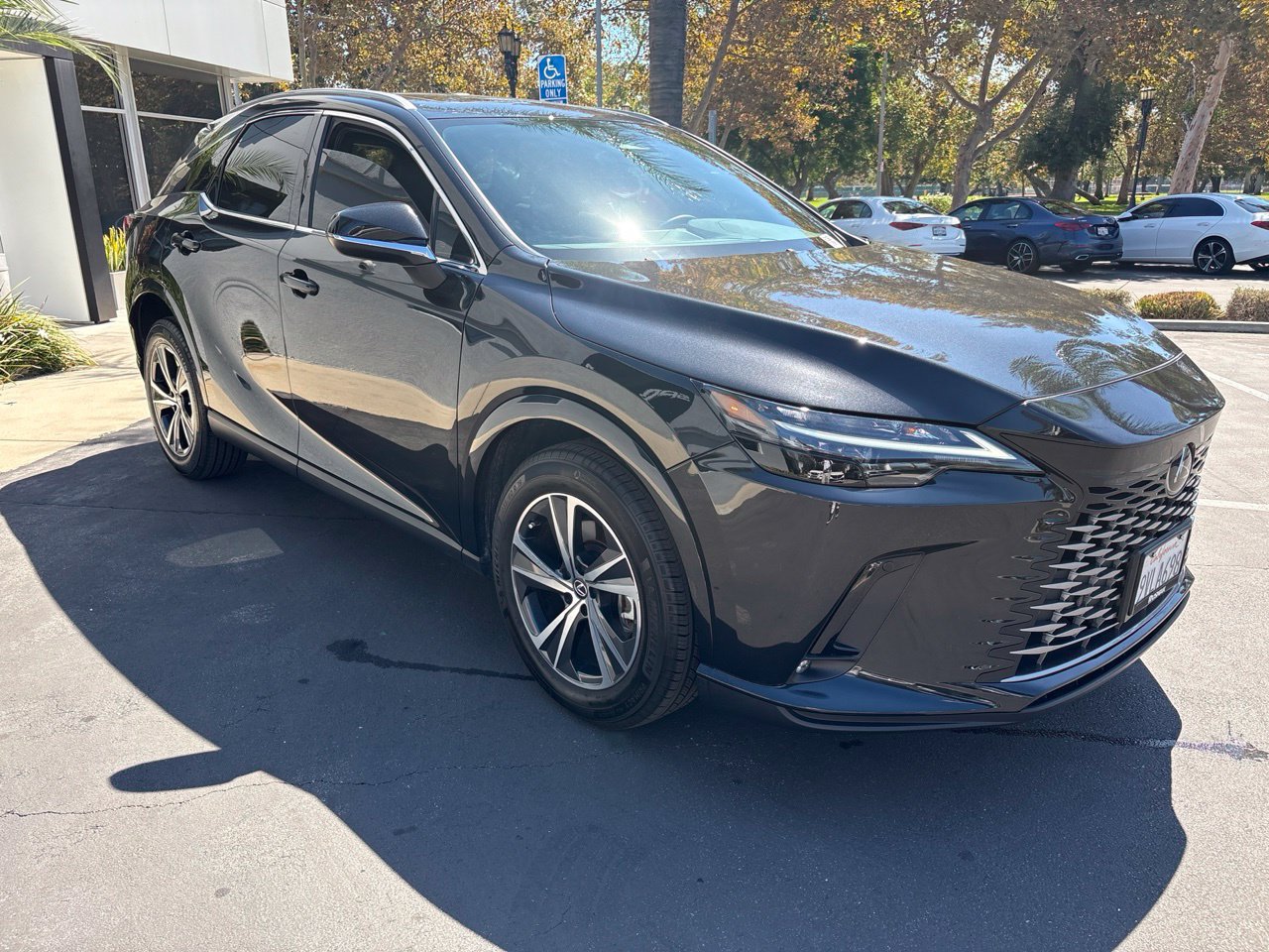 Used 2025 Lexus RX 350 FWD w/ Technology Package image 3