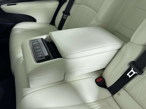 Used 2024 Lexus LS 500 AWD w/ Interior Upgrade Package image 34