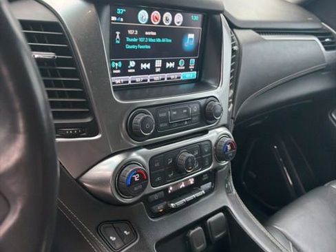 Used 2018 Chevrolet Tahoe LT w/ LT Signature Package image 11