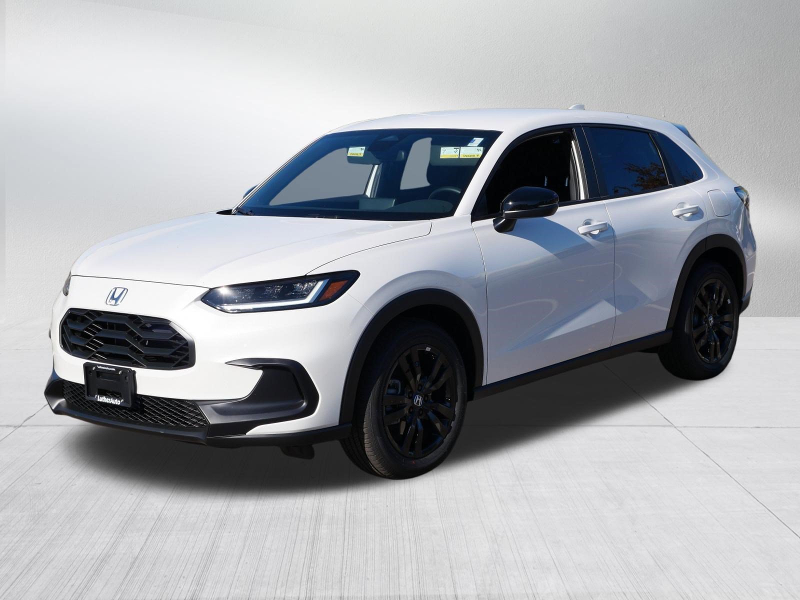 Certified 2027 Honda HR-V Sport image 3