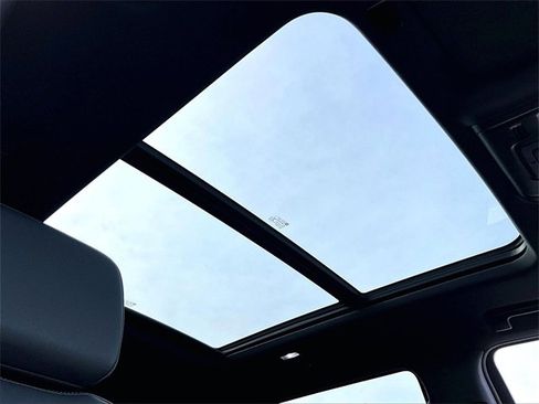 Used 2021 Chevrolet Tahoe Z71 image 23