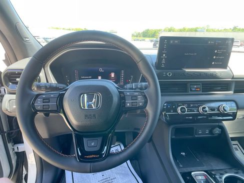 Certified 2026 Honda Passport TrailSport Elite image 15